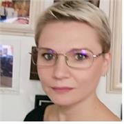 Madrelingua laureata impartisce lezione di russo per studenti di licei ed istituti